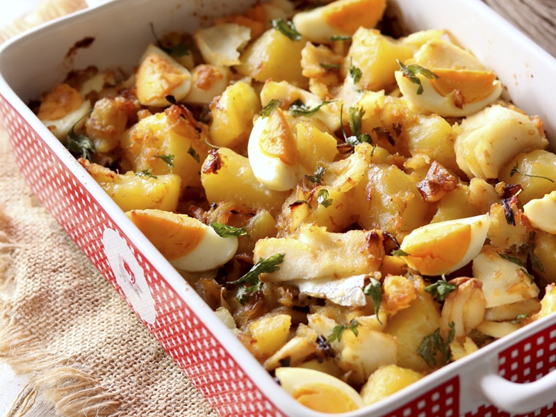 receita de bacalhau à Gomes de Sá com ovos cozidos dovo
