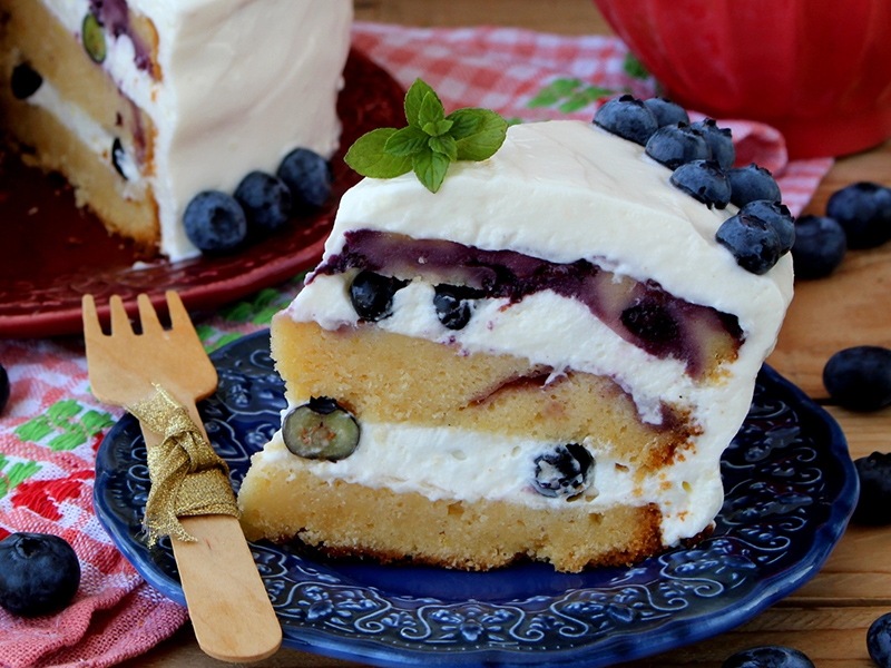 receita de bolo fresco de limão e mirtilos com ovo inteiro dovo solo