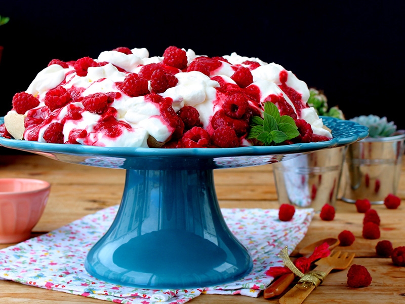 receita de pavlova de framboesa com claras de ovo dovo