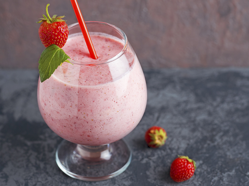 receita de Batido proteico de morango com clara de ovo dovo